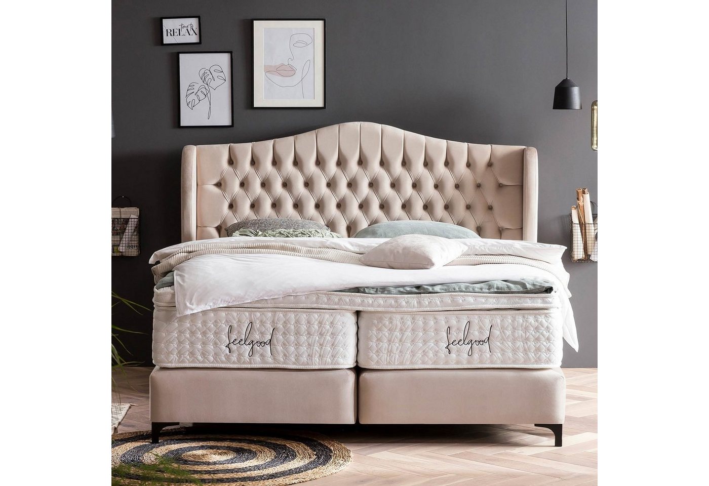 BettCo Boxspringbett Maison (in Creme Velours, 160 x 200 cm), Chesterfield Design + optionaler Topper, Schwarze Metallfüße von BettCo