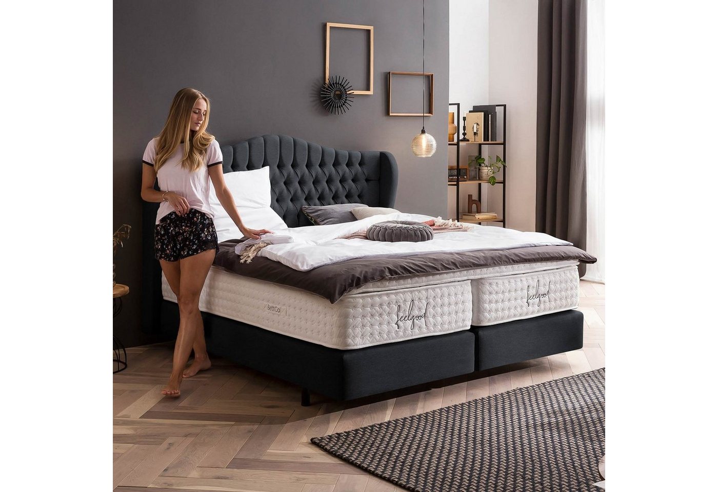 BettCo Boxspringbett Maison (in Schwarz Webstoff, 160 x 200 cm), Chesterfield Design mit Ohren + optionaler Topper, Schwebeoptik von BettCo