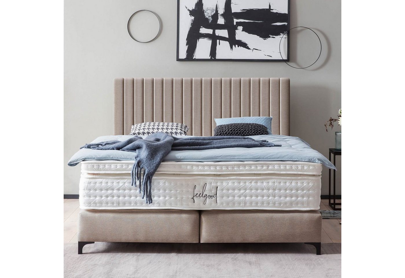 BettCo Boxspringbett Paris (in Nougat Webstoff), Pfeifensteppung Design + optionaler Topper, Schwarze Metallfüße von BettCo