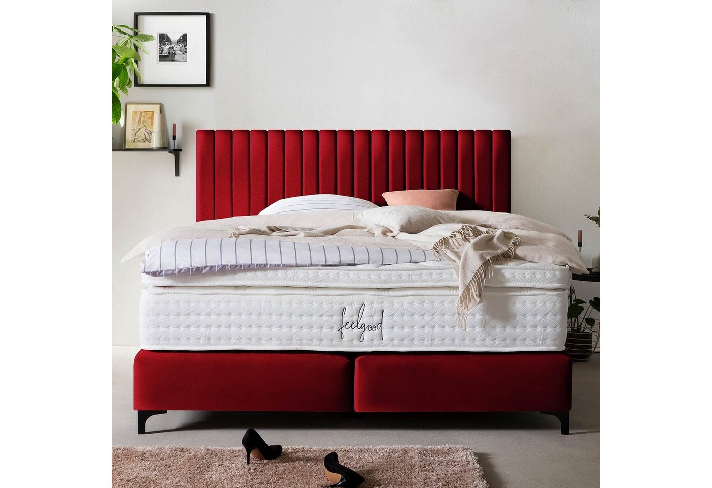 BettCo Boxspringbett Paris (in Rot Samt), Pfeifensteppung Design + optionaler Topper, Schwarze Metallfüße von BettCo