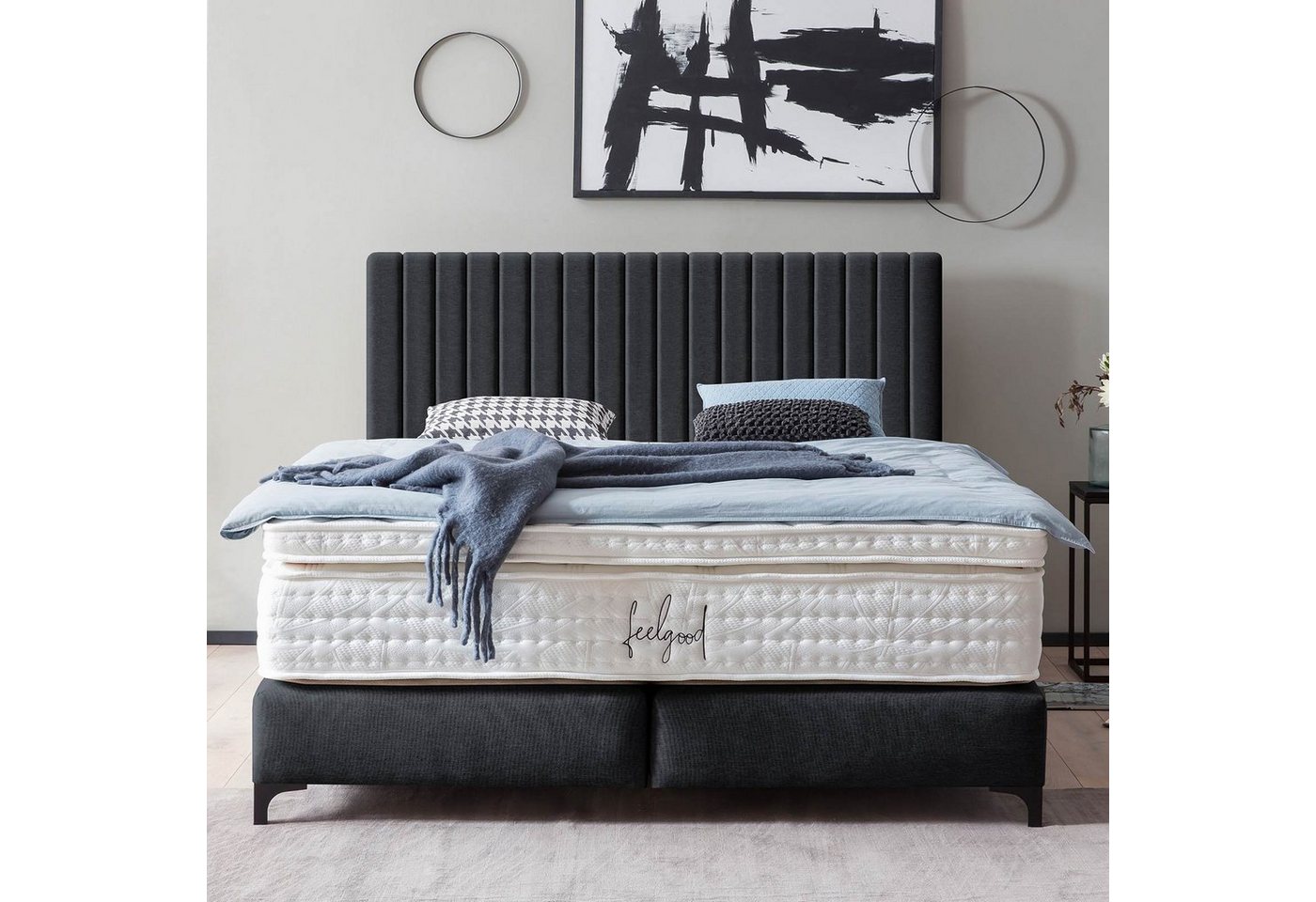 BettCo Boxspringbett Paris (in Schwarz Webstoff), Pfeifensteppung Design + optionaler Topper, Schwarze Metallfüße von BettCo