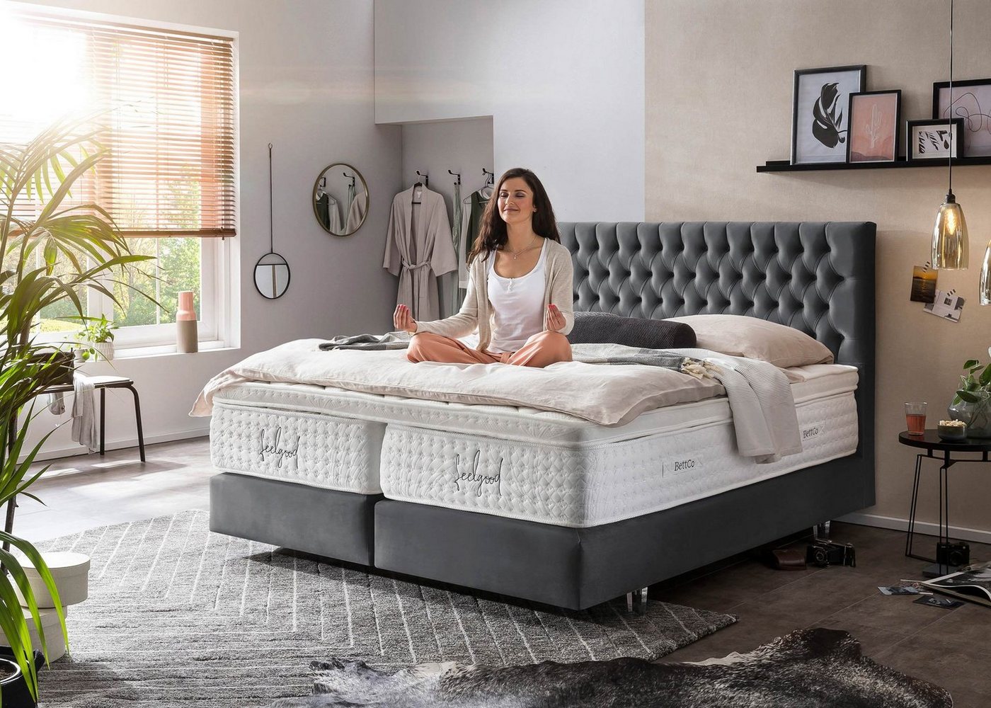 BettCo Boxspringbett Vegas (200 x 200 cm, 7-St., in Dunkelgrau Velours), Chesterfield Design, Topper optional, Acryl-Füße von BettCo