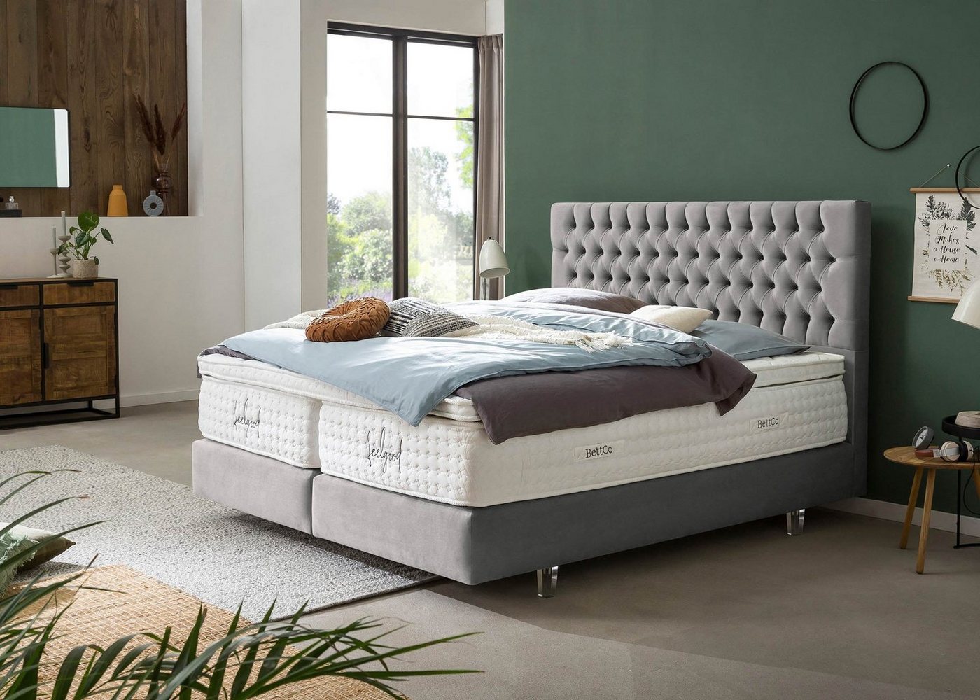 BettCo Boxspringbett Vegas (200 x 200 cm, 7-St., in Silber Samt), Chesterfield Design, Topper optional, Acryl-Füße von BettCo