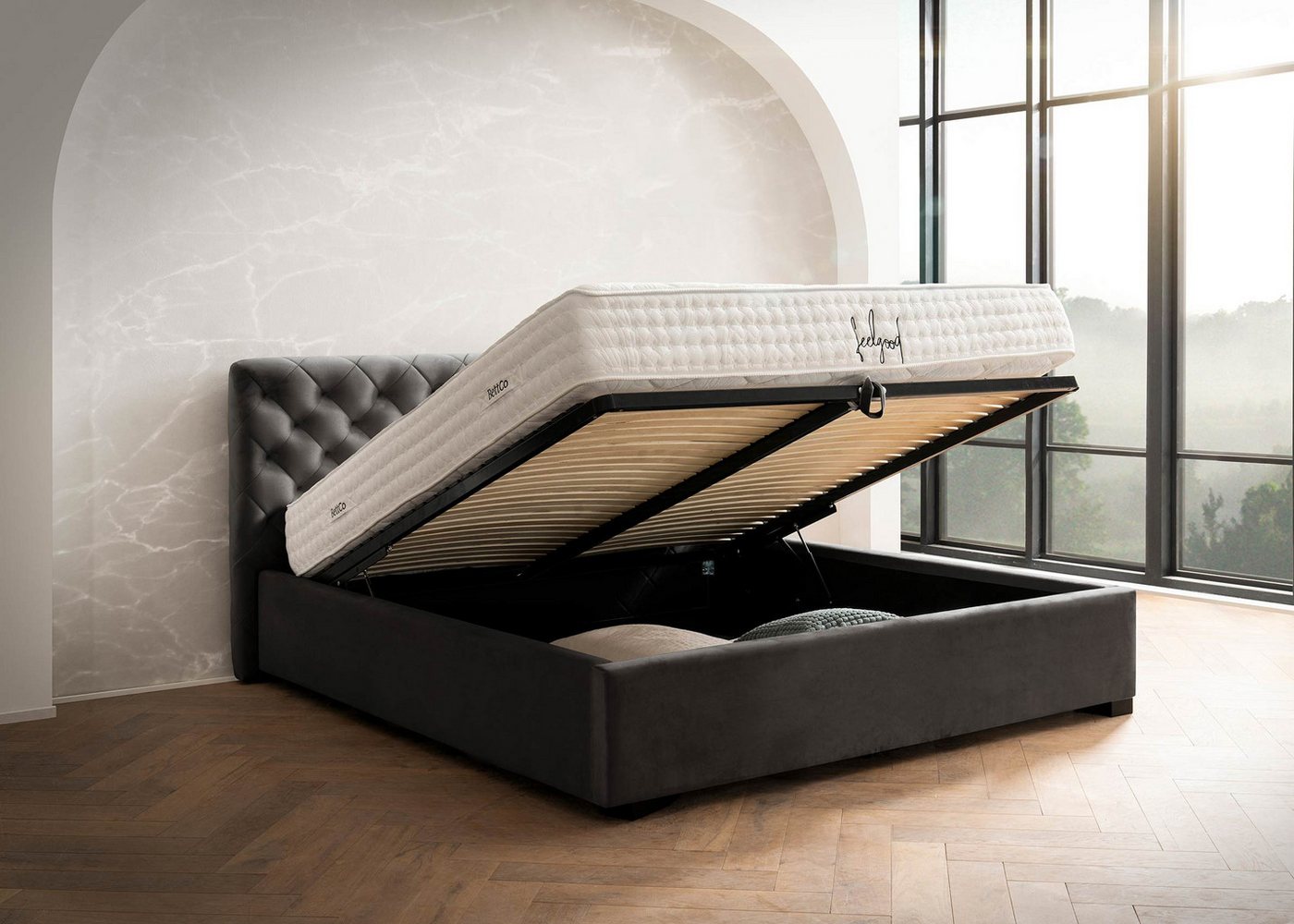 BettCo Stauraumbett Polsterbett mit Bettkasten Stella (in Anthrazit Velours, 160 x 200 cm), mit Lattenrost, optionale Matratze von BettCo