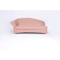 Loretta 2-3-Sitzer Sofa mit linker Armlehne – Streifen in Rot & Blumenmuster von Better Home