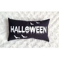 Halloween Kissen Glow in The Dark Goth Wurfkissen Niedlich Deko Gruseliges von BettyHomeDecor