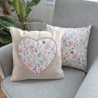 Set Blumenherz Kissenbezug, Aquarell Blumen Schlafzimmer Kissen Leinen Kissenbezug von BettyHomeDecor