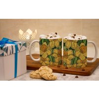 Narzissen Blumenbecher, Linienzeichnung, Dankeschön Lehrer Geschenk, Gelbe Blumen, Wohnkultur, Florale Illustration, Wärmepresse, Keramik von BetulSalmanArt