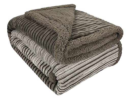 Betz Luxus Kuscheldecke Flauschig Sofa Fleecedecke Florenz - Wohndecke XXL Warm Sofadecke Decke Couch Größe 150x200 cm Farbe Taupe von Betz