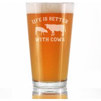 Life Is Better With Cows - Süßes Pint-Glas, 16 Unzen, Geätzte Sprüche Bauernhaus-Dekor-Geschenke Für Liebhaber Von Kühen Und Bier von BevveeCo