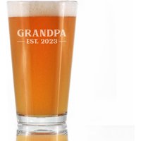 Opa Est. 2023 - Bold Pint Glas 16 Oz, Geätzte Sprüche, Vatertagsgeschenke, Lustiges Baby Offenbaren Geschenk Für Großeltern von BevveeCo