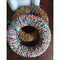 Bunte Strickkränze 2 Farben Zur Wahl Frühling Sommer 27 cm Handgefertigt von BewahrteSchaetze