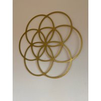 Blumen Torus Aus Metall in Gold von BewegungsraumScherg