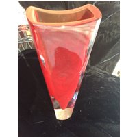 Facettierte Vase Aus Rotem Kristall, Hoya-Bleikristall von BfourByElizabeth