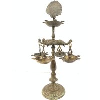 Alte Messing Tempel Öl Lampen, Antike Und Docht Lampe, Laterne, Pfau Art, Home Decor, Traditionelle Kerzen, Elefanten Lampen von Bharatkakhazana