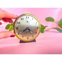 Kleiner Dugena Reisewecker, Wecker Dugena Leise-Duo Beige Mit Goldfarbenem Rand Hergestellt in Den 60Er Jahren Deutschland Kleiner Dugena Reisewecker, Wecker Dugena Leise-Duo Beige Mit Goldfarbenem Rand Hergestellt in Den 60Er Jahren Deutschland von Bibivin