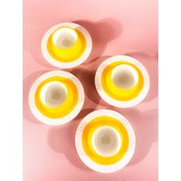 Sonnengelbe Vintage Eierbecher 4 Stück Sonnengelbe Vintage Eierbecher 4 Stück von Bibivin