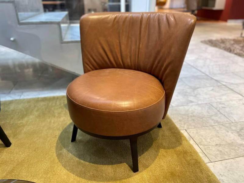 Sessel Polo Cocktail Leder Gascogne Noisette Cognac Drehfunktion mit Rückholmech... von Bielefelder Werkstätten