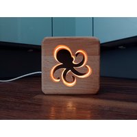 Oktopus Deko Holz Led Nachtlicht/Tischlicht - Octopus Deco Lamp Nachlicht Geschenk, Usb-C von BigHeadWood