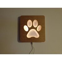 Pfote Holz | Buche Led Wandbild, Beleuchtung Deko, Nachlict, 26cm X 28cm, Usb-C von BigHeadWood