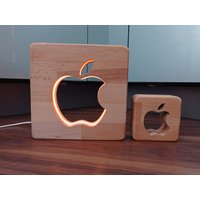 Xxl Apfel Deko Holz Led Nachtlicht/Tischlicht, Apple , Geschenk, 19cm X 19cm, Deko, Nachlicht, Usb-C von BigHeadWood