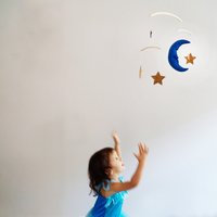 Der Mann Im Mond Mobile - Midnight Blue Moon Mit Goldenen Sternen Baby Handgemachtes Kinderzimmer & Sterne von BigImaginationDesign