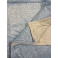 Premium Kuscheldecke „Babyträume" - Rosa/Weiß Oder Blau/Weiß von BigKiddyfeeDEn