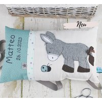 Sofortkauf, Personalisiertes Kinderkissen Zur Geburt Oder Taufe. Mit Dem Motiv Esel Aus Baumwollstoff von BiggisDesign
