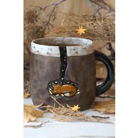 Große Keramiktasse Mit Fuchs Und Goldenen Sternen. Designer Handgefertigte Tasse 500 Ml. Wintertasse Schnee Vogelspuren von BilberryForest
