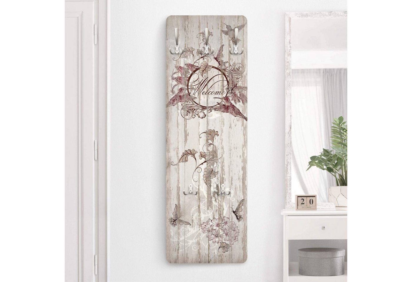 Bilderdepot24 Garderobenpaneel beige Holzoptik Retro Vintage Shabby Tiere Sprüche Welcome Butterfly (ausgefallenes Flur Wandpaneel mit Garderobenhaken Kleiderhaken hängend), moderne Wandgarderobe - Flurgarderobe im schmalen Hakenpaneel Design von Bilderdepot24