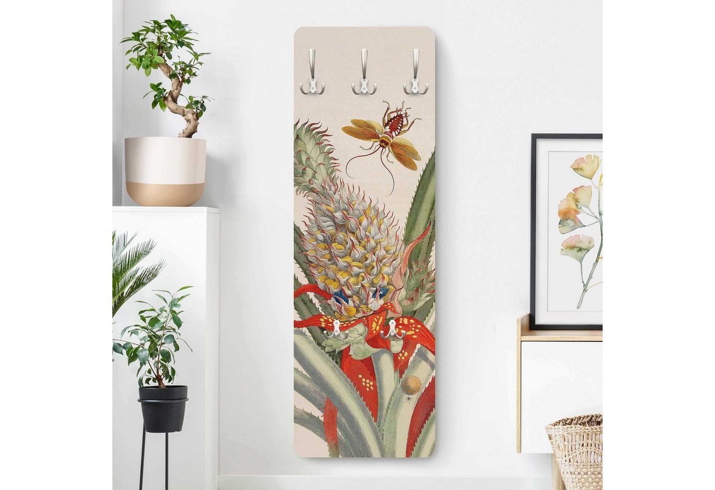 Bilderdepot24 Garderobenpaneel grün Tropisch Retro Vintage Anna Maria Sibylla Merian Ananas Insekten (ausgefallenes Flur Wandpaneel mit Garderobenhaken Kleiderhaken hängend), moderne Wandgarderobe - Flurgarderobe im schmalen Hakenpaneel Design von Bilderdepot24