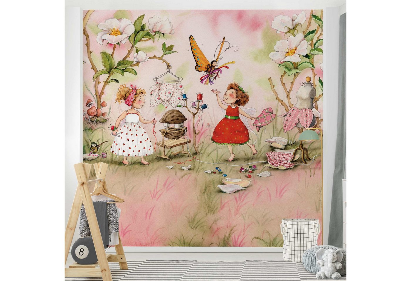 Bilderdepot24 Kindertapete Kinderzimmer Erdbeerinchen Erdbeerfee Kinder Wanddeko Rosa Blumen, Glatt, Matt, (Inklusive Gratis-Kleister oder selbstklebend), Mädchenzimmer Jungenzimmer Babyzimmer Bildtapete Fototapete Wandtapete von Bilderdepot24