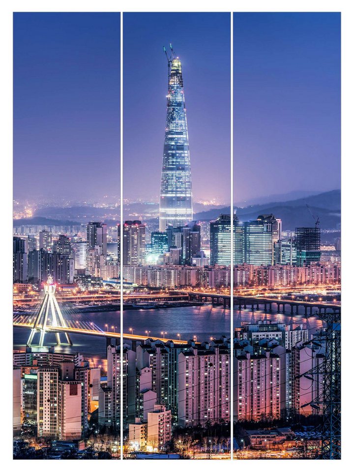 Bilderdepot24 Schiebegardine Flächenvorhang blickdicht Lotte World Tower Nacht (3 St), halbtransparent, Wohnzimmer große Flächengardine lichtdurchlässig als Klett-System von Bilderdepot24