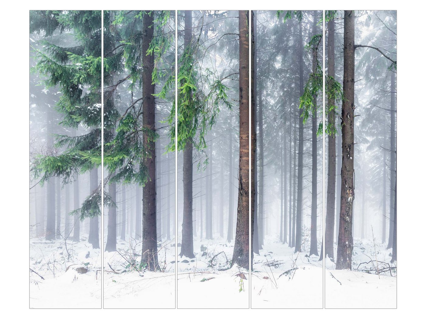 Bilderdepot24 Schiebegardine modern Flächenvorhang blickdicht Nadelbäume im Winter, (5 St), halbtransparent, Wohnzimmer große Flächengardine lichtdurchlässig als Klemm-System von Bilderdepot24