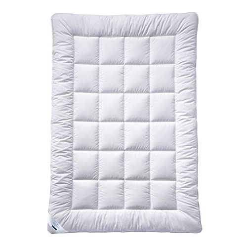 Billerbeck Bettdecke E22 Wash-Star UNO - Ganzjahresdecke – 135 x 200 cm – Faserdecke – MAGICfill® - Hohlfaser, 100% Polyester – mit Eco Wash-Egg Billerbeck Bettdecke E22 Wash-Star UNO - Ganzjahresdecke – 135 x 200 cm – Faserdecke – MAGICfill® - Hohlfaser, 100% Polyester – mit Eco Wash-Egg von Billerbeck
