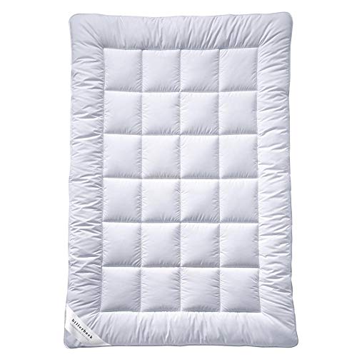 billerbeck Bettdecke S20 DUO - Winterdecke – 155 x 220 cm – AIRFILL® - Hohlfaser-Füllung, Baumwollbezug mit Aloe-Vera-Veredelung, Weiß billerbeck Bettdecke S20 DUO - Winterdecke – 155 x 220 cm – AIRFILL® - Hohlfaser-Füllung, Baumwollbezug mit Aloe-Vera-Veredelung, Weiß von Billerbeck