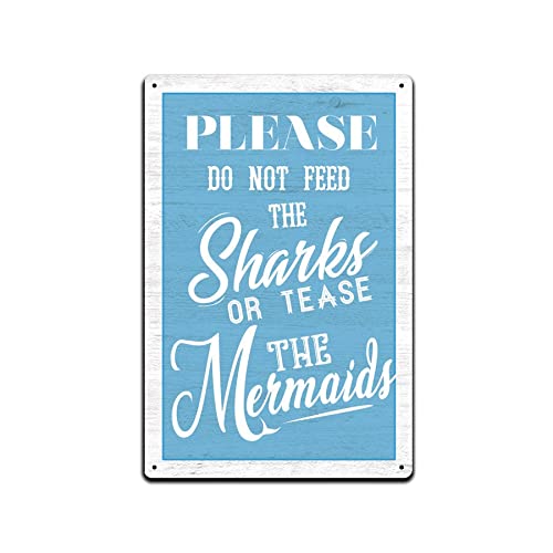 Retro-Metall-Blechschild, 20,3 x 30,5 cm, Aufschrift "Please Do Not Feed Sharks Or Tease The Mermaids", Schwimmbadschild, Heimdekoration, Kunstposter, Metallschild, Blechmalerei, Wandkunst Retro-Metall-Blechschild, 20,3 x 30,5 cm, Aufschrift "Please Do Not Feed Sharks Or Tease The Mermaids", Schwimmbadschild, Heimdekoration, Kunstposter, Metallschild, Blechmalerei, Wandkunst von Biltion