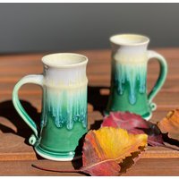 Handgefertigte Grüne Tropfglasur-Tasse Einzigartiger Tequila/Brandy Shot Handgefertigte Grüne Tropfglasur-Tasse Einzigartiger Tequila/Brandy Shot von BilyanaArtCeramic