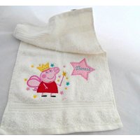Kinderhandtuch Bestickt Mit Namen Und Motiv Kinderhandtuch Bestickt Mit Namen Und Motiv von BinesZauberwerkstatt