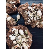 Haferfreie Kaninchen-Leckerlis, Baby-Brötchen-Freundliche Keks-Leckereien, Blumen-Heufutter-Leckerli, Haustier-Kaninchenfutter von BinkyBakeShop