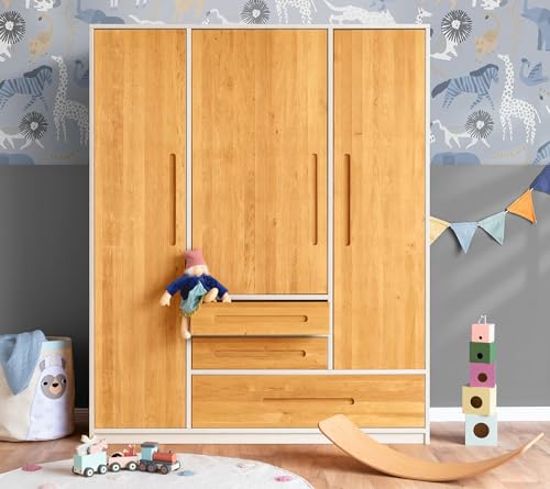 BioKinder Kleiderschrank Kinderkleiderschrank 3-türig Lina Schrank aus zertifiziertem Bio-Massivholz Erle und Kiefer Naturweiß lasiert H 190 x B 153 x T 55 cm von BioKinder - Das gesunde Kinderzimmer