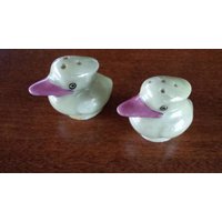 Lusterware Eisvogel Vogel Salz & Pfefferstreuer Japan Lusterware Eisvogel Vogel Salz & Pfefferstreuer Japan von BitterSweetRidgeLLC