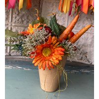 Blumengesteck Gerbera Gänseblümchen Möhren Tomaten Meer Holly Everlasting Design Lebendiger Sommer von BittersweetDesign