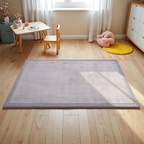 Björn&Schiller Baby Teppich, Krabbelteppich für Babys, 150x200 cm, 2 cm dicker Teppich, Spielmatte, Kinderzimmer Krabbeldecke, rutschfest, weiche Samtmatte, grau, Schritte ohne Auszurutschen von Björn&Schiller