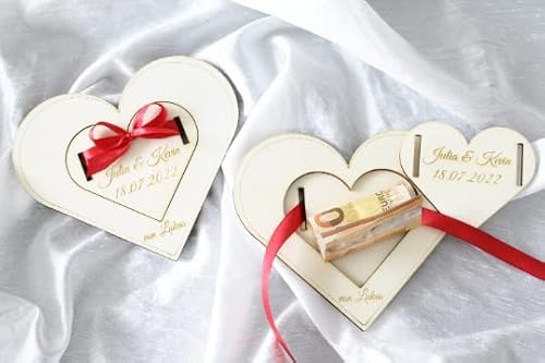 Geldgeschenk Hochzeit Personalisiert Herzform aus Holz mit Band Personalisierbar Hochzeitsgeschenk für Braut und Bräutigam Wedding Gift von Bl4ckPrint