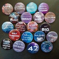 Per Anhalter Durch Die Galaxis Magnete 1, 25"/32 Mm Kühlschrankmagnet Don't Panic, 42 Und Mehr von BlackUmbrellaInd