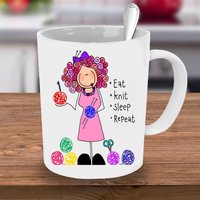 Lustiger Becher, Strickbecher, Geschenk Für Sie, Personalisierter Einzigartiger Handgemachter Niedlicher Lustiger Stricker, Hausarbeit, Stricken von Blackshoegifts