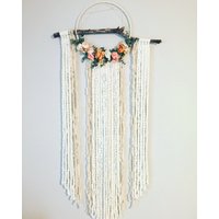 Floraler Traumfänger, Boho-Traumfänger, Dreamcatcher, Blumen-Traumfänger, Moderner Wandbehang, Traumfänger von BlairBaileyDesign