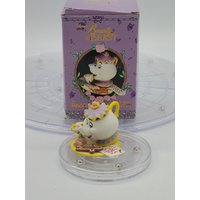 Enesco Die Schöne Und Das Biest Mrs. Potts Chip Weihnachtsschmuck "Spot Of Love"." von Blastfrompasttoys