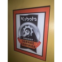 Kubota Farm Implementiert Ausrüstung Traktor Service Zertifizierte Scheune Farmer Garage Bar Gerahmte Werbung Print Man Cave Sign Kubota Farm Implementiert Ausrüstung Traktor Service Zertifizierte Scheune Farmer Garage Bar Gerahmte Werbung Print Man Cave Sign von BlastsFromThePast21